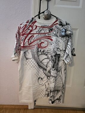 New Lg MMA  Elite White Short Sleeve Dragon Graphic Tee with Red Accents